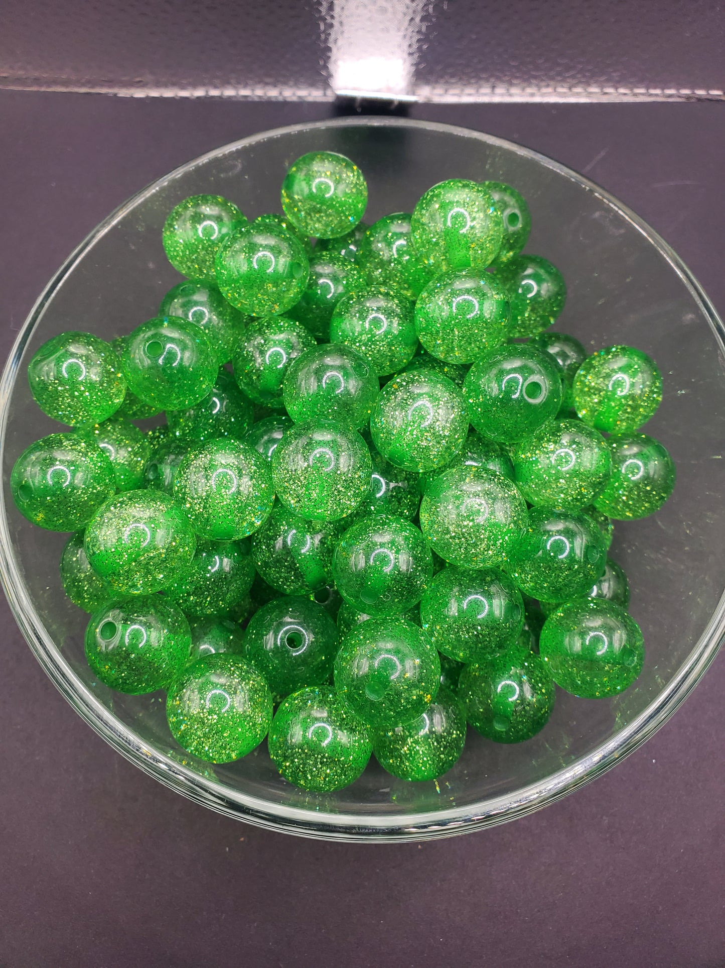 Green Glitter 20mm Bubblegum Beads