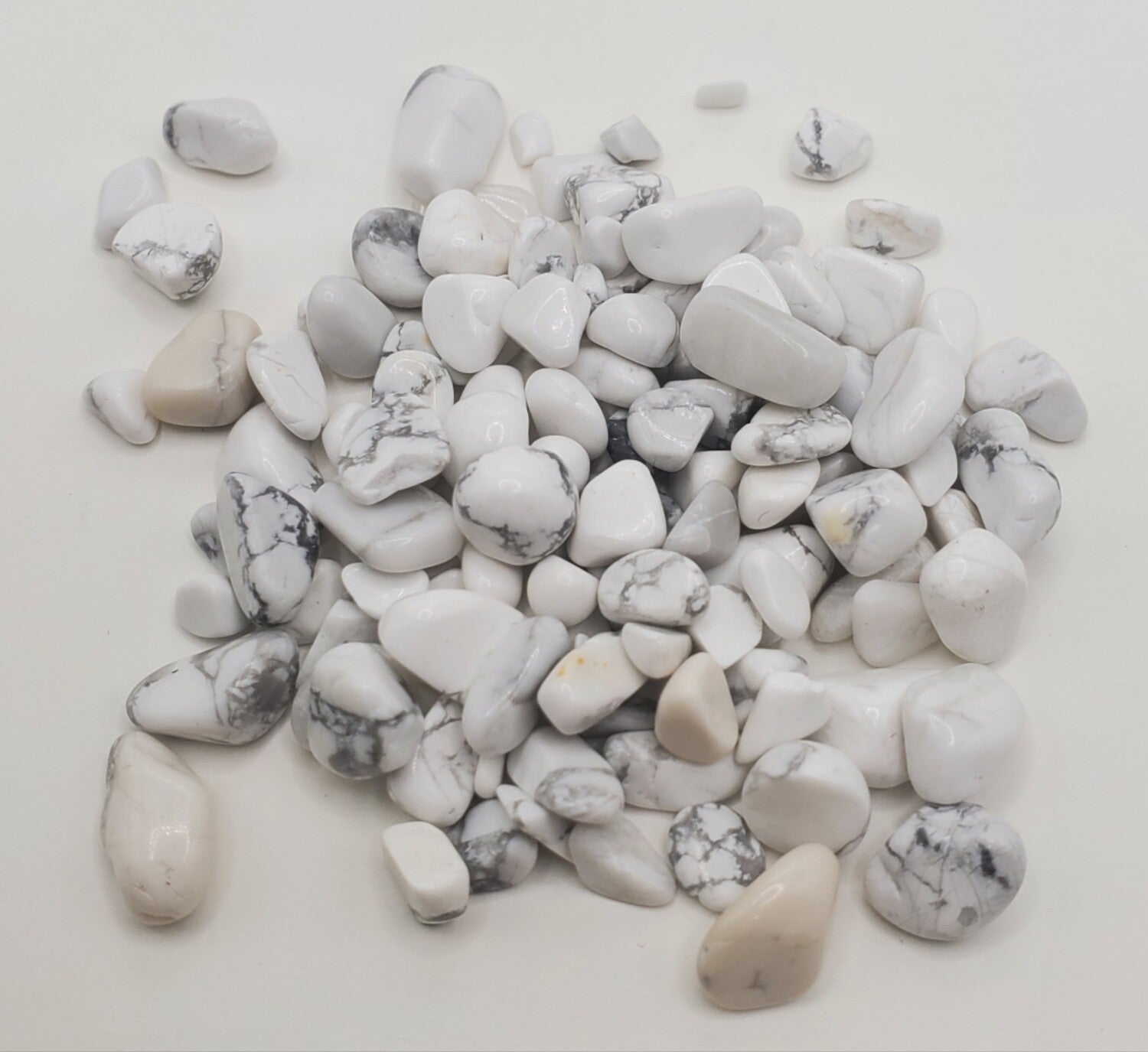 Howlite Stone Chips – Cured Aroma Beads